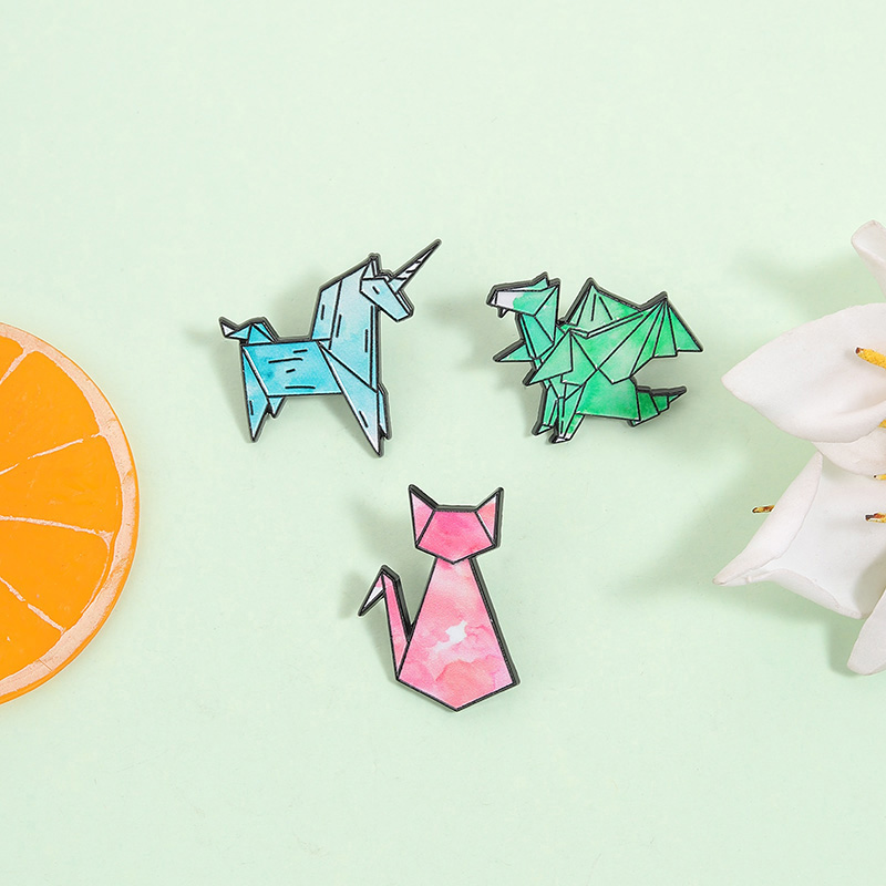 Cute Origami Animal Enamel Pin - Embroidery Unicorn recension och pris