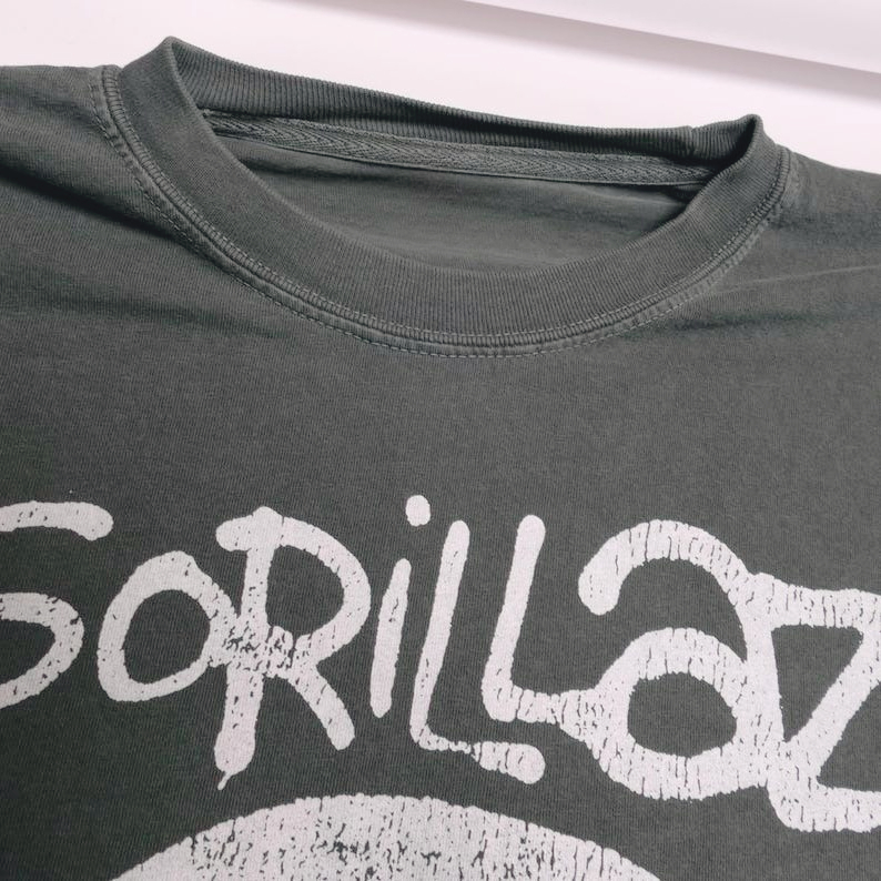 Gorillaz Band Print Short Slee - Embroidery Studio recension och pris